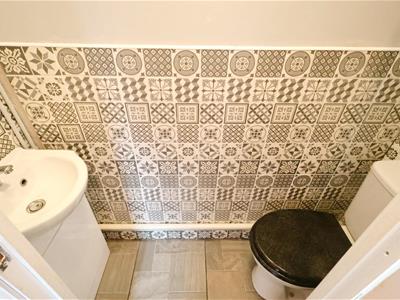 CLOAKROOM WC